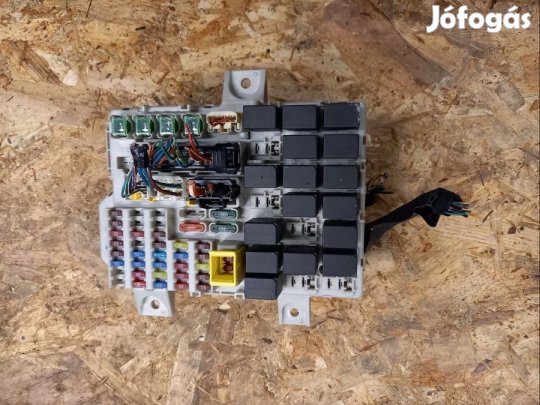 Mitsubishi Colt VI (2002-2010) 1.5 Benzines  Biztosíték Tábla