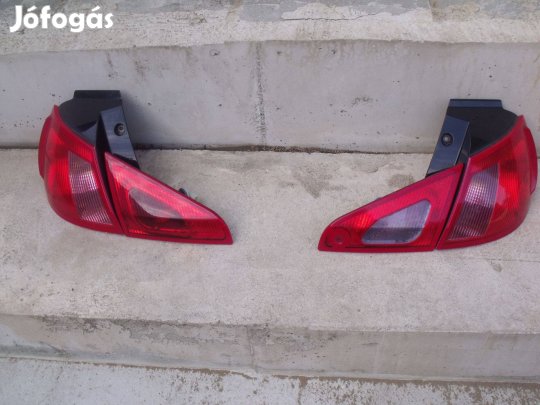 Mitsubishi Colt hátsó lámpa eladó