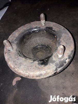 Mitsubishi L200 06-14 Első Rugó Tartó