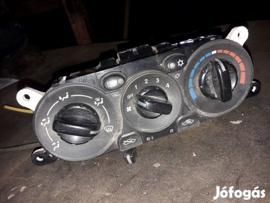 Mitsubishi L200 06-14 Fűtéskapcsoló