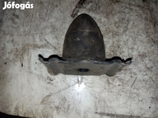 Mitsubishi L200 06-14 Hátsó Laprugó Felütköző Bak