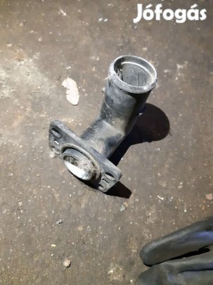 Mitsubishi L200 98-05 Vízcső Csonk