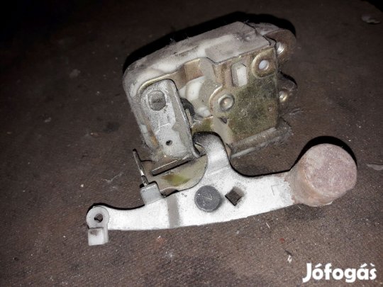 Mitsubishi L300 Bal Tolóajtó Zárszerkezet