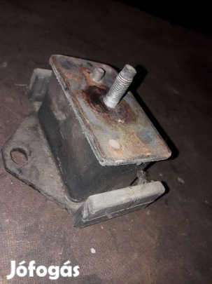 Mitsubishi L300 Jobb Motortartó Bak