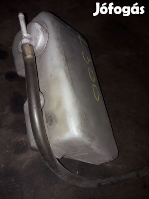 Mitsubishi L300 Kiegyenlítő Tartály