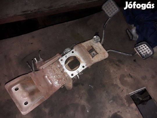 Mitsubishi L300 Pedálsor: Kuplung + Fék