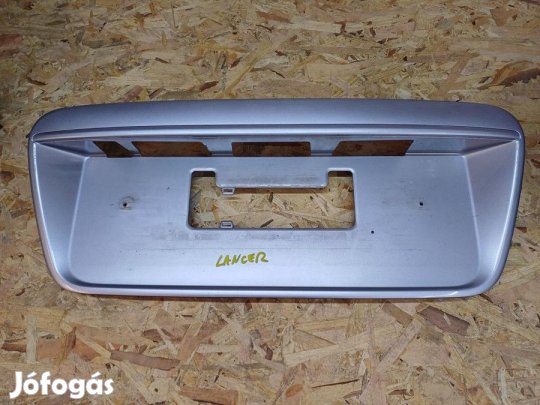 Mitsubishi Lancer VIII Sportback (2008-2017) Csomagtérajtó Rendszámtá