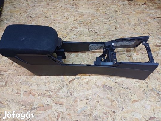 Mitsubishi Lancer VIII (2008-2017) Könyöklő