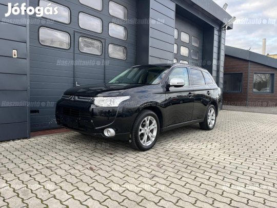 Mitsubishi Outlander 2.2 DI-D Instyle Navi 4WD...