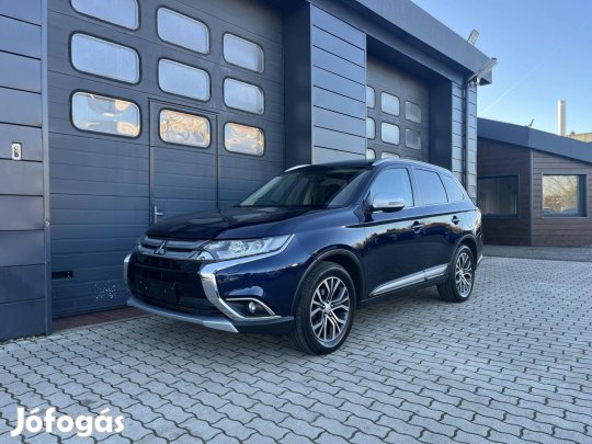 Mitsubishi Outlander 2.2 DI-D Instyle Navi 4WD...