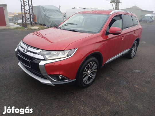 Mitsubishi Outlander 2.2 DI-D Intense Plus 4WD...