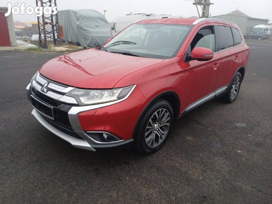 Mitsubishi Outlander 2.2 DI-D Intense Plus 4WD...