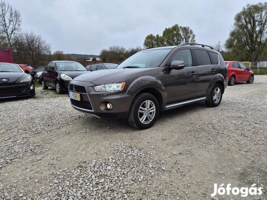 Mitsubishi Outlander 2.2 D Intense Plus 4WD Vég...