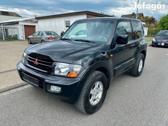 Mitsubishi Pajero 3.2did,3ajtós alkatrészek