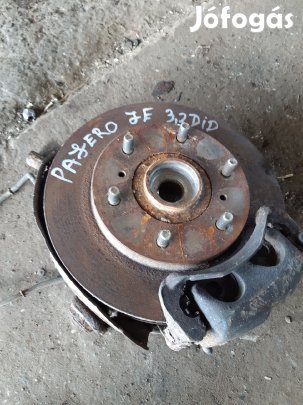 Mitsubishi Pajero Jobb Első Csonkállvány Kerékaggyal + Féknyereg +