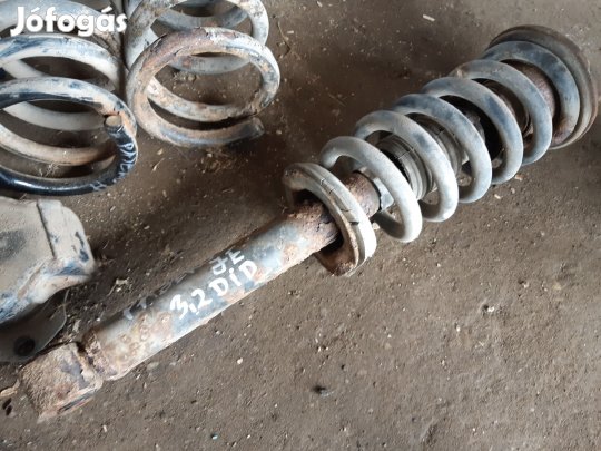 Mitsubishi Pajero Jobb Első Lengéscsillapító + Rugó