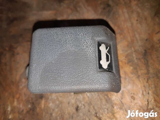 Mitsubishi Pajero Motorháztető Nyitó