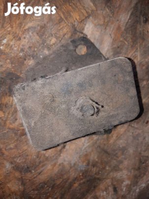 Mitsubishi Pajero Motortartó Bak