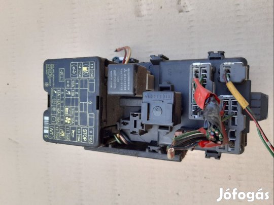 Mitsubishi Pajero (1996-2001)  3.0 V6 Benzin Biztosíték Tábla