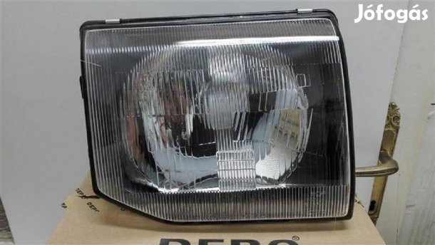 Mitsubishi Pajero fényszóró jobb 1992 -> 1998 (H4)