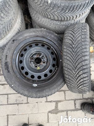 Mitsubishi kerék 4évszakos gumikkal, nyomásérzékelővel