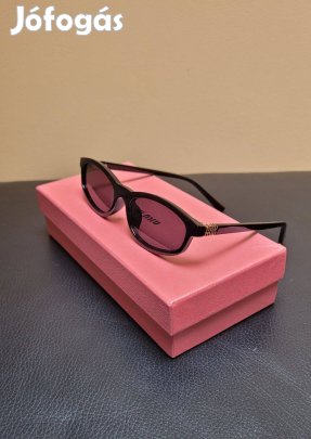 Miu Miu napszemüveg