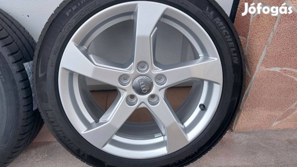 Mmm Gyári, új ,Audi S3-A3 8V 17" alufelni , nyári gumi