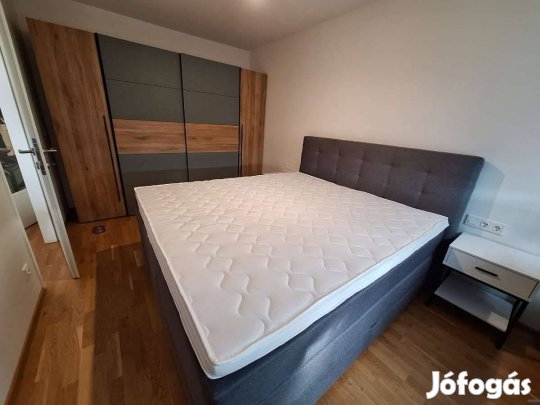 Modern Exlusiv Fél éves hálószoba