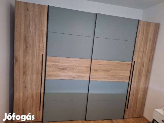 Modern Exlusiv Fél éves toló ésnyitó ajtós gardrób szekrény