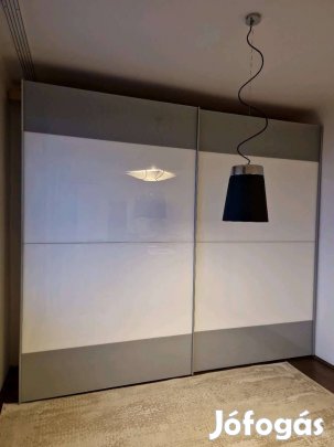 Modern Magasfény hatású üveglpos Fehér/Szürke toló ajtós gardrób