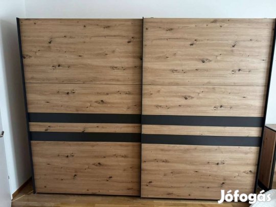 Modern Matt fekete/vadtölgy toló ajtós gardrób szekrény