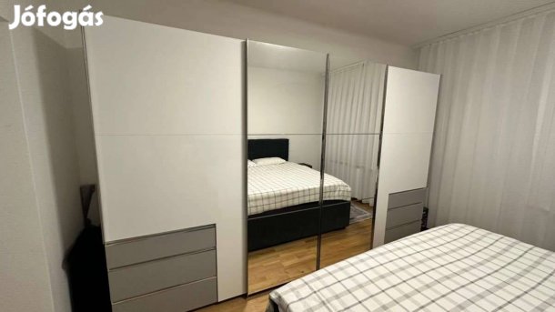 Modern Óriás szürke gehér toló ajtós gardrób szekrény