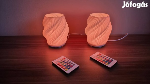 Modern RGB LED hangulatlámpa USB-s, távirányítóval