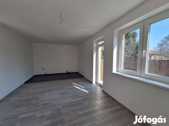 Modern Sorházi Otthon Eladó Szolnokon