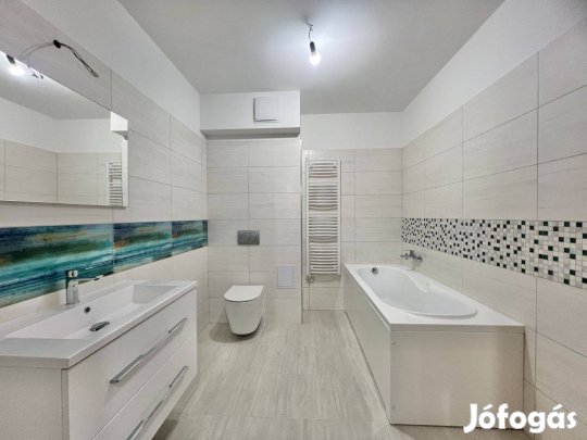 Modern, Exkluzív Társasházban Földszinti Lakás Eladó