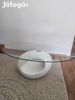 Modern dohányzóasztal 