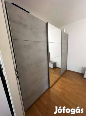 Modern exlusiv matt szürke tükrös toló ajtós gardrób szekrény