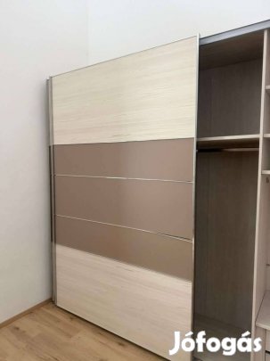 Modern exlusiv toló ajtós gardrób szekrény