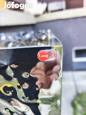 Modern fényes fém függő lámpa mennyezeti lámpa eladó 