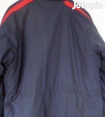 Modern férfi dzseki újszerű