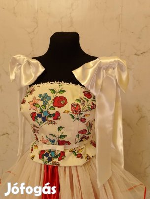 Modern kalocsai mintás ruhaszett, levehető masnis vállrésszel 