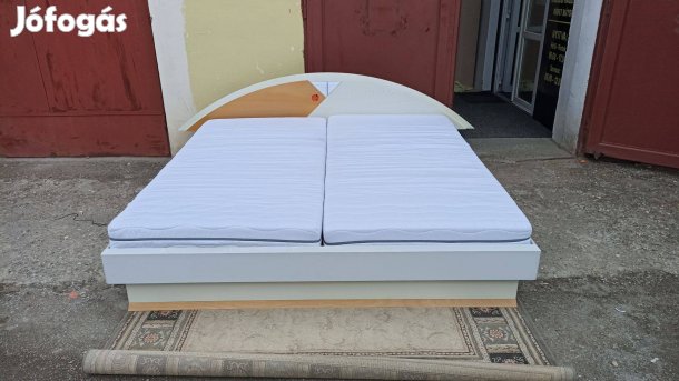 Modern kivitelű 200x200-as franciaágy eladó