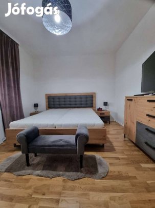 Modern komplett hálószoba garnítúra komód ágy matrac rács