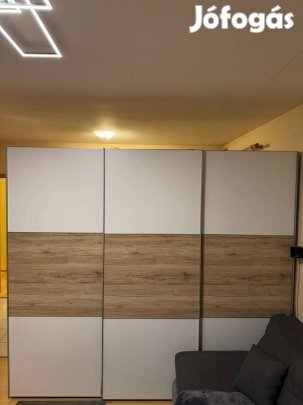 Modern matt fehér tölgy toló ajtós gardrób szekrény