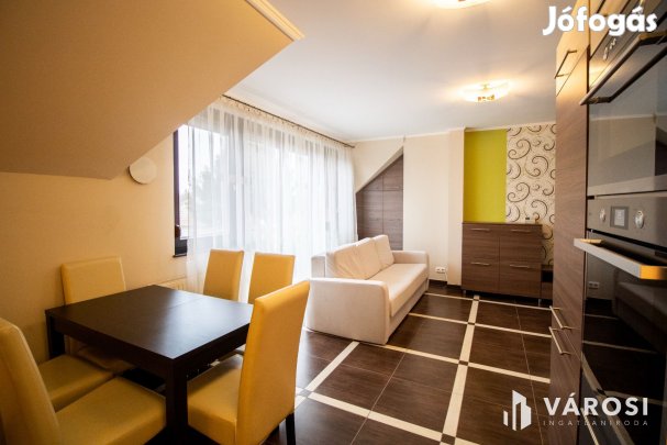 Modern sorházi lakás teljes bútorzattal