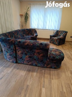 Moduláris jó állapotú ülőgarnitúra, kihúzható ágyrésszel, fotellel