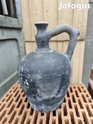 Mohácsi csörgőkorsó, fekete