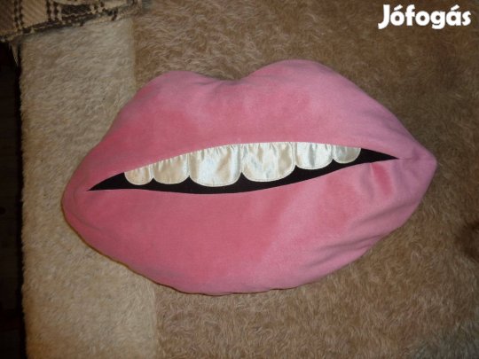 Mókás piros párna kb 40 cm