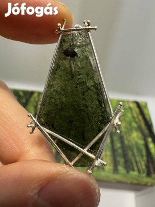 Moldavit ásvány ékszer medál