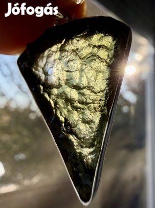 Moldavit ásvány medálok